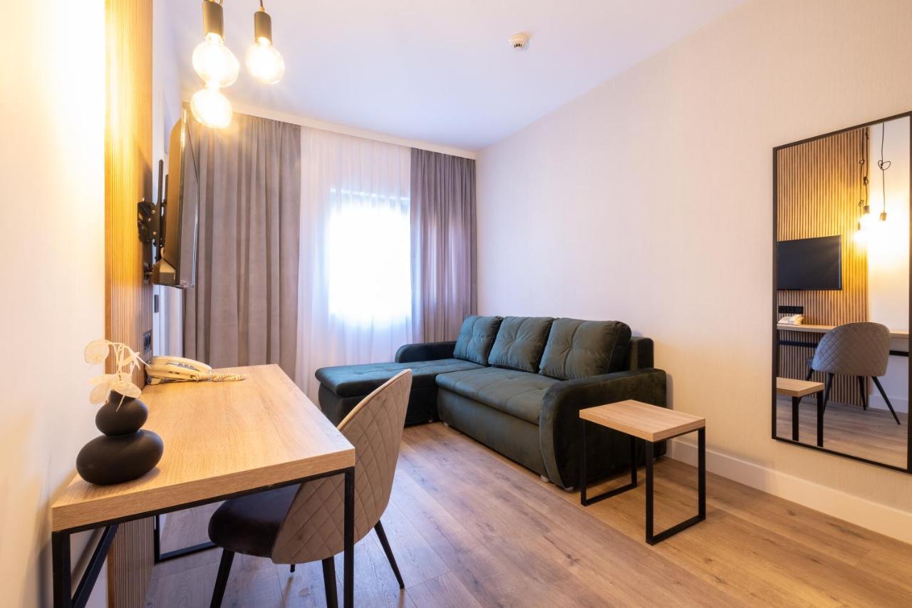 Pensiunea Casa Georgia Kománfalva Kültér fotó