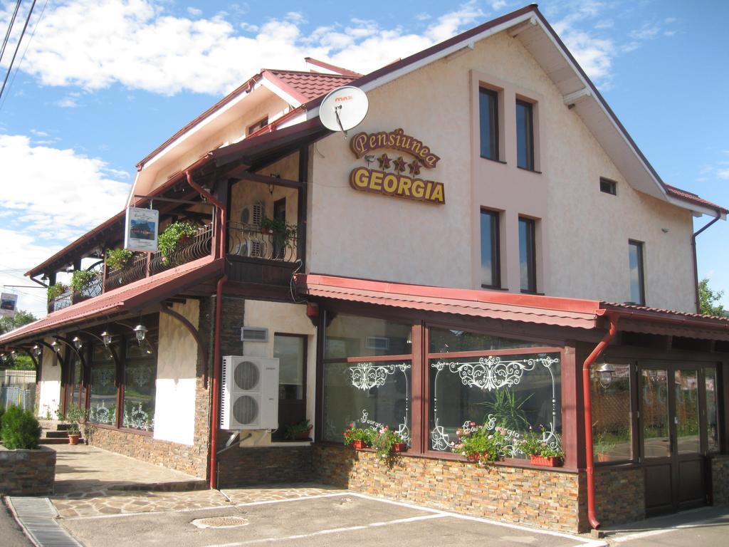 Pensiunea Casa Georgia Kománfalva Kültér fotó